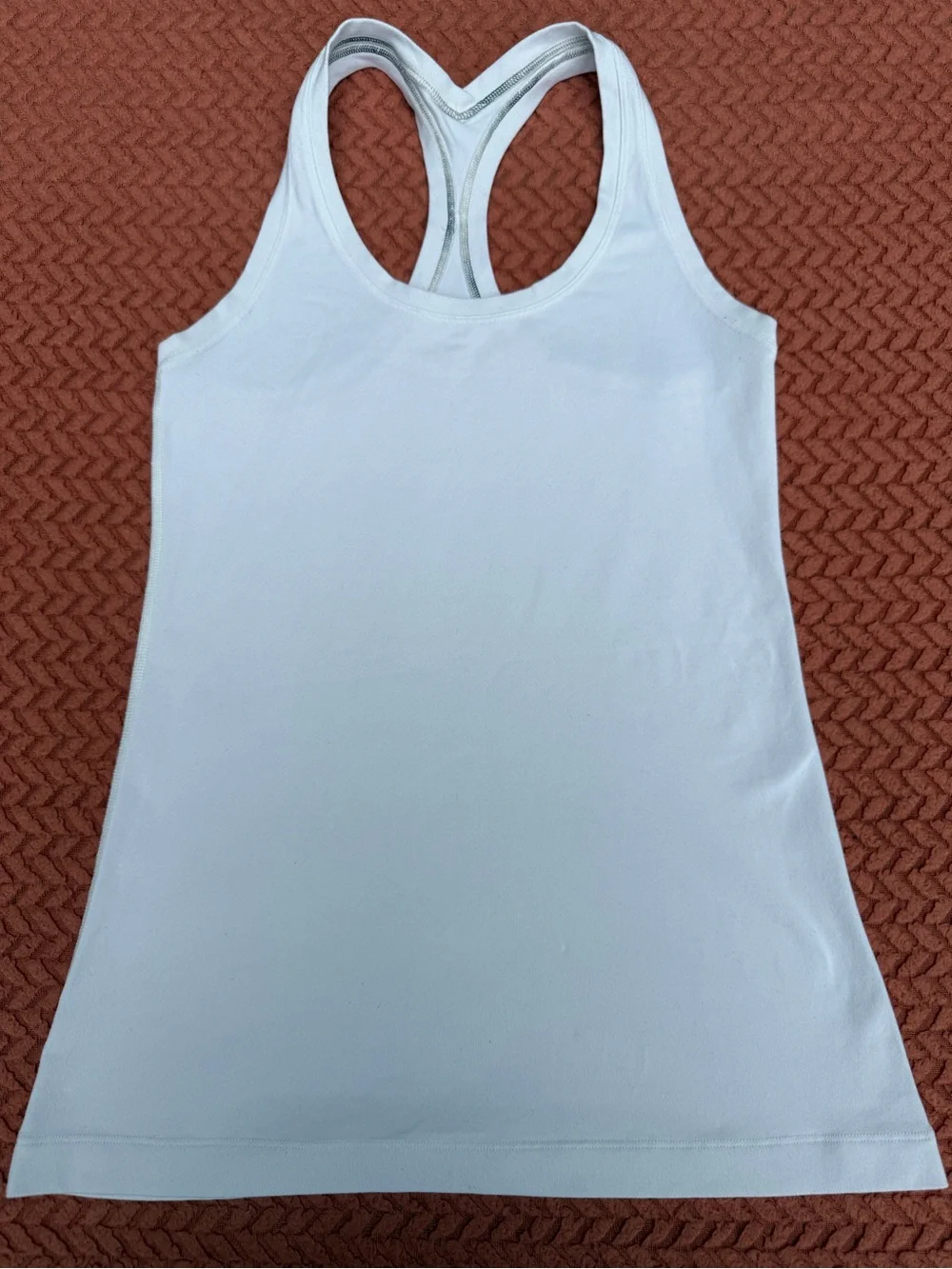 Lululemon lot of 5 tank tops size 6, all are in mint condition barely worn